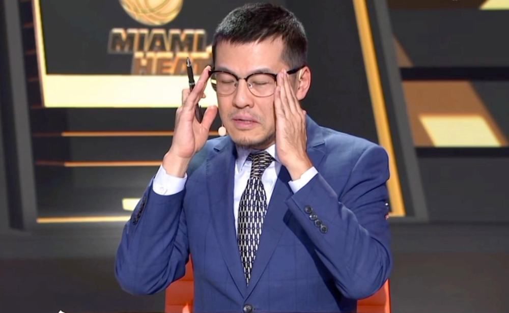 他对自己几个弟弟开口道：现在爸爸还没有醒，八大天王暂时不听我号令，不过我已经派出一大队人马，去长白山抢魏家父子，等把魏家父子抢回来之后。